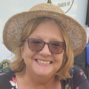 Meet your Posher, Anita